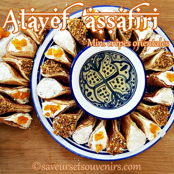 Mes Atayef 'assafiri ne sont pas trop sucrées. Elles se mangent en deux bouchées gourmandes !