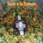 Oignon, carotte, basilic et ail hachés au Thermomix, 5 secondes/Vitesse 5